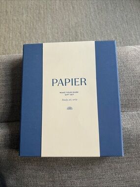 Papier 'Make Your Mark' Gift Set - Navy & Cream Box